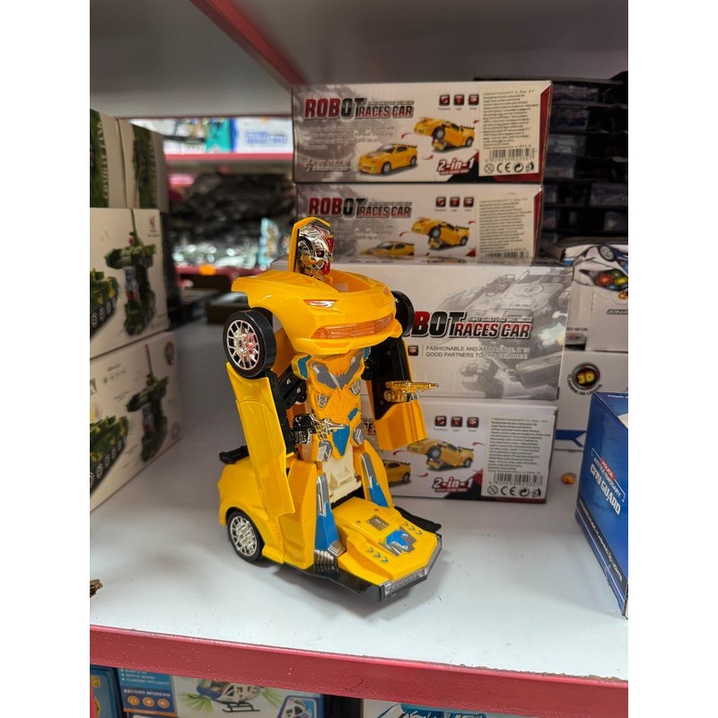 GRY ROBOT RACES CAR
