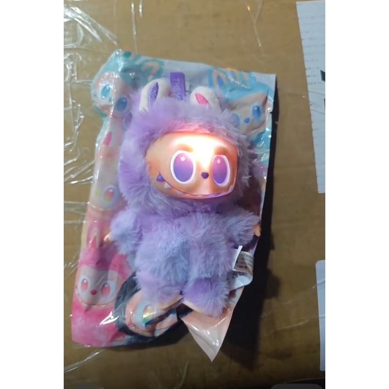 MASKOTKI LABUBU V4 LAMPKA Z MUZYKA